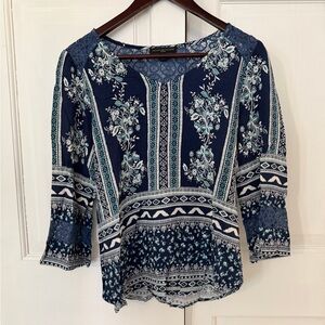 Signature Studio Navy and White Floral Bohemian Style Blouse